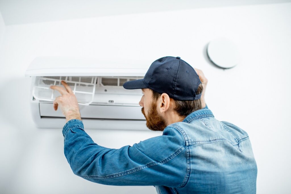 Air conditioning replacement specialists replacing a unit in Diamondhead, MS.